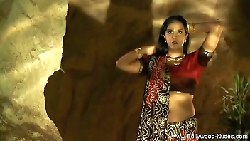 Sexy Babe Undressing In India