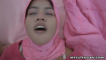 Sexy Arab with wet pussy gets a good fucking POV