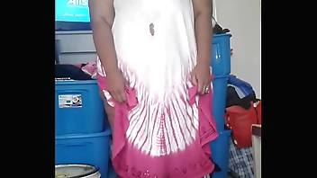 Showing Dat Huge Juicy Ass