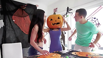 Stepmom's Head Stucked In Halloween Pumpkin, Stepson Helps With His Big Dick! - Tia Cyrus, Johnny