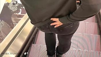 spontaneous sex in public changing room - projectfundiary