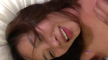 The cheating young woman called me stunned by you, showing my face is too showy