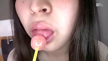 お菓子の新商品モニターと言って騙してハメちゃいました 1