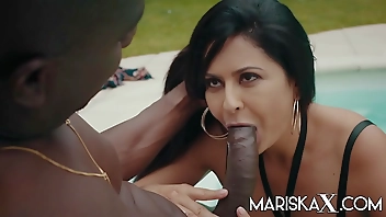 MARISKAX Mariska gets fucked by black cock outside