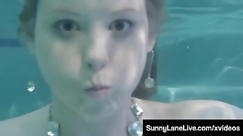 Scuba Sucking Sunny Lane Blows A Dick Underwater!