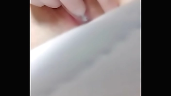 Amateur Japanese Masturbation  18y