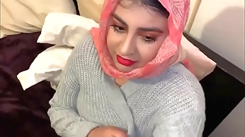 Arabian beauty doing blowjob...