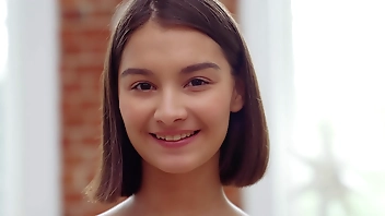 First DOUBLE Penetration of the Oriental babe Effy End