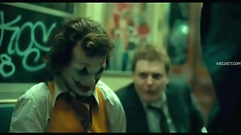 coringa comendo arlequina