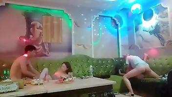 chinese ktv kinky group sex sitting lady