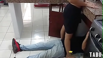 The cocky plumber put the in the ass of the naughty cheating wife, naughty wife cheats with the plumber, seducing the plumber to unclog my .