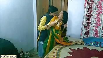 Indian hot Milf aunty vs hot teen!! Indian sex with hindi audio