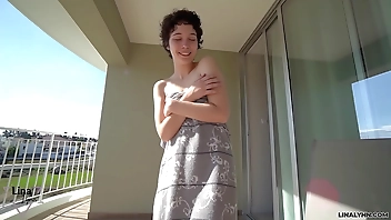 TOO CRAZY FOR THE HOLIDAY ??! LinaLynn's FIRST TIME OUTDOOR SEX