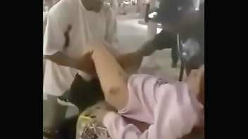 In the middle of the voyeur street